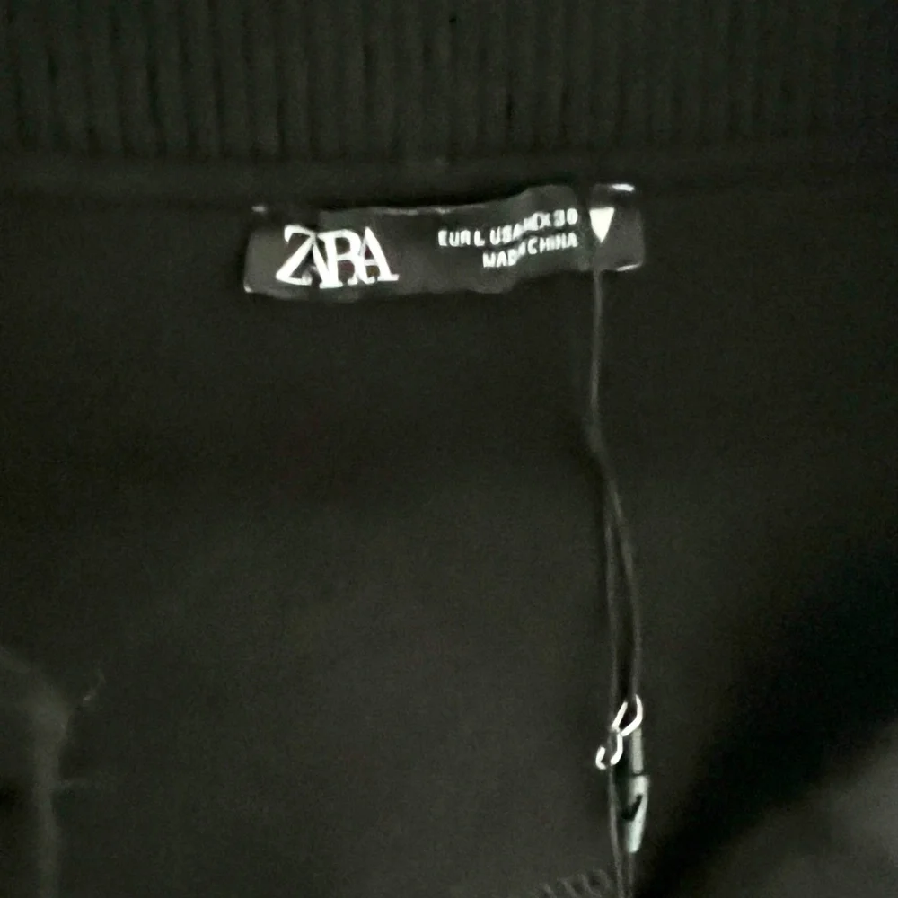 ZARA Black Cropped Varsity Jacket Size L – New - Picture 3 of 6